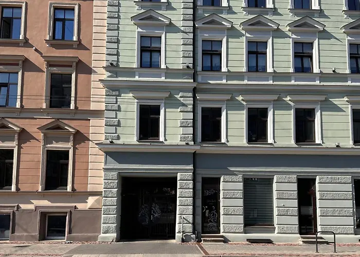 Artilerijas Iela 25 Dzīvoklis *