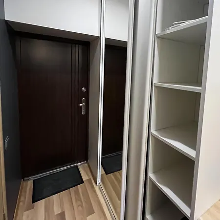 아파트 Artilerijas Iela 25 *